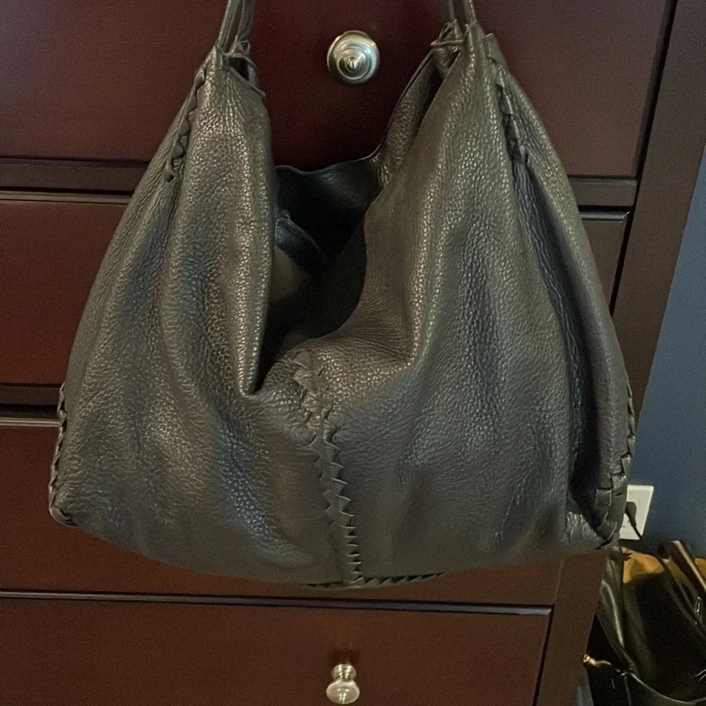 Bottega Veneta Cervo Navy Calf Leather Hobo Bag - Picture 2 of 11